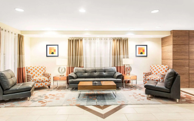 photo 2 of Hawthorn Suites by Wyndham Sterling Dulles