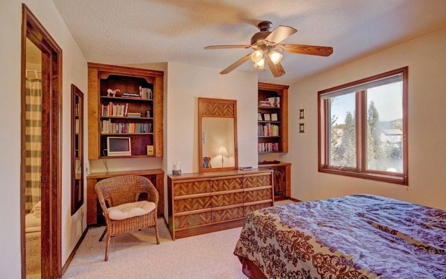 photo 3 of Trappeur 3 2 Br condo by RedAwning
