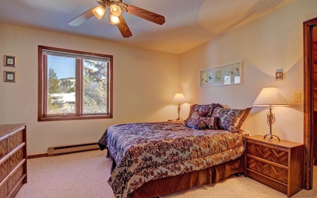 photo 4 of Trappeur 3 2 Br condo by RedAwning