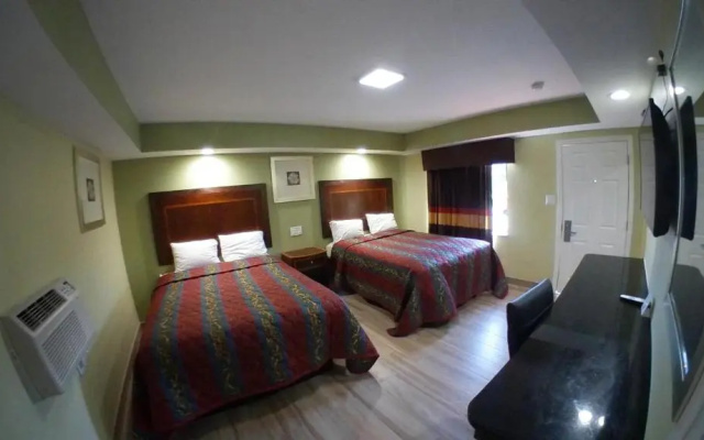 photo 2 of Travel Inn of Riviera Beach