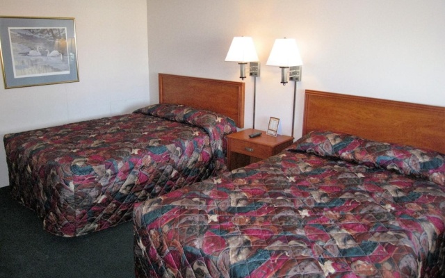 photo 3 of Travelers Lodge Motel Marshall
