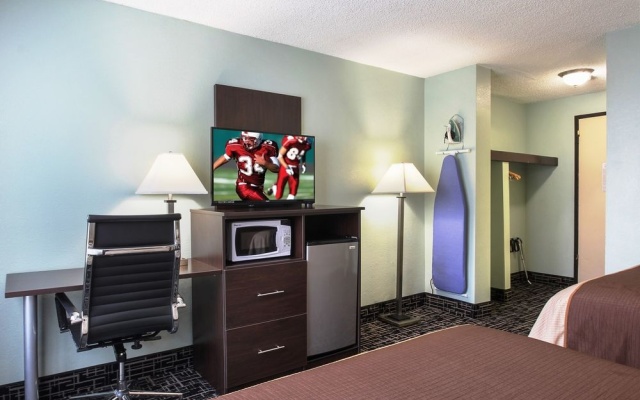 photo 5 of Travelodge Batavia Darien Lake Theme Park