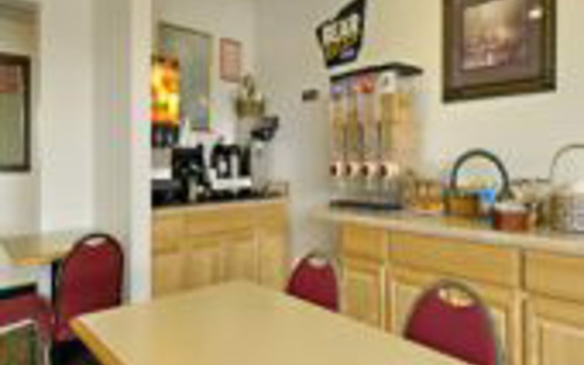photo 2 of Travelodge Clinton