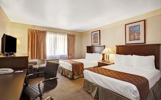 photo 4 of Travelodge Everett City Center