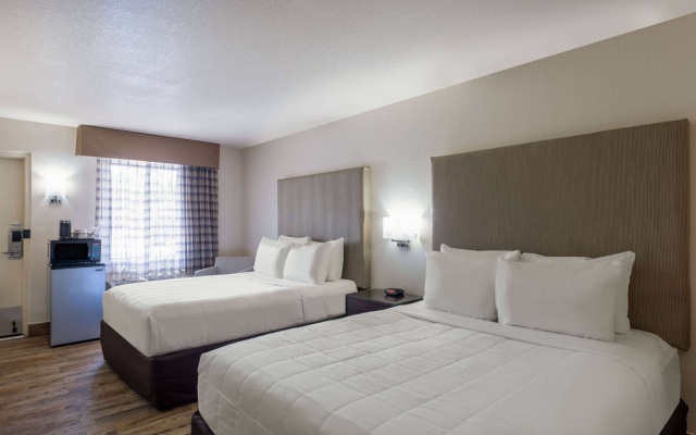 photo 2 of Travelodge by Wyndham Florida City/Homestead/Everglades