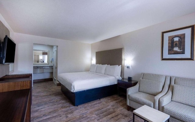 photo 3 of Travelodge By Wyndham Florida City/Homestead/Everglades