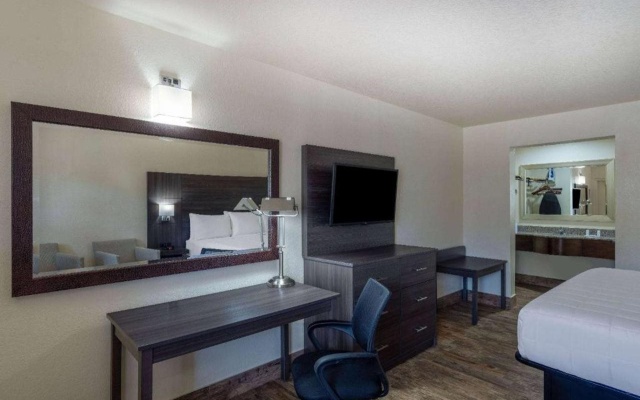 photo 4 of Travelodge By Wyndham Florida City/Homestead/Everglades