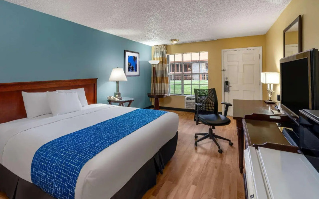 photo 3 of Travelodge Grand Junction