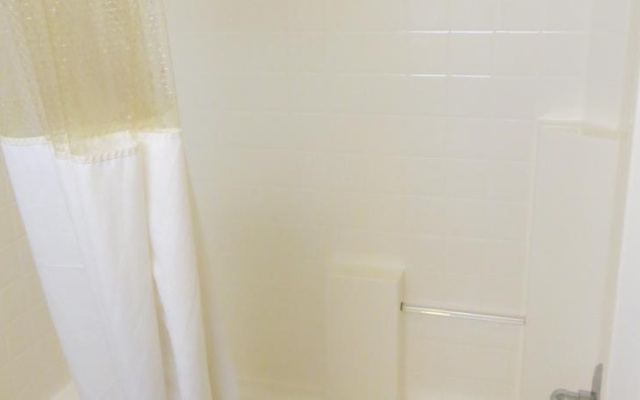 photo 4 of Travelodge Grand Rapids