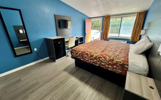 photo 3 of Knights Inn Greenville, NC