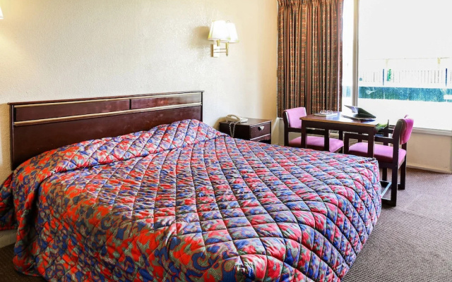 photo 2 of Springwood Hotel