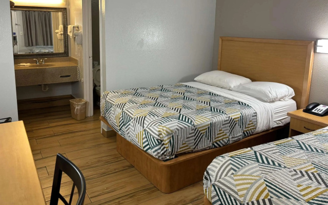 photo 3 of Motel 6 Riviera Beach, FL