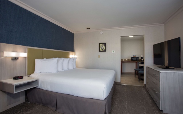 photo 4 of SureStay Hotel by Best Western Santa Monica