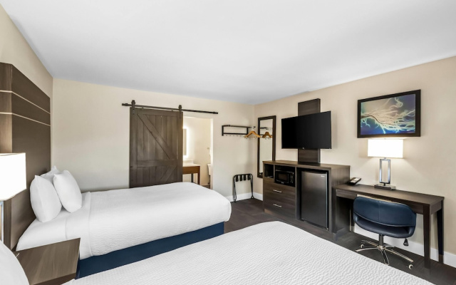 photo 2 of Travelodge Santa Rosa Wine Country