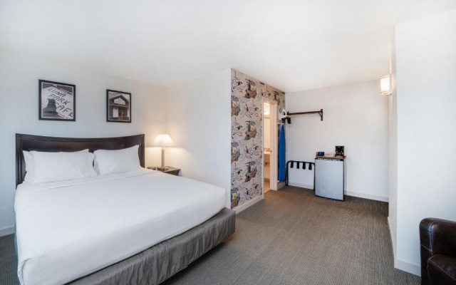 photo 3 of Travelodge West Seattle