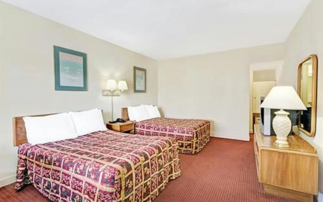 photo 5 of Capt. John Smith Inn