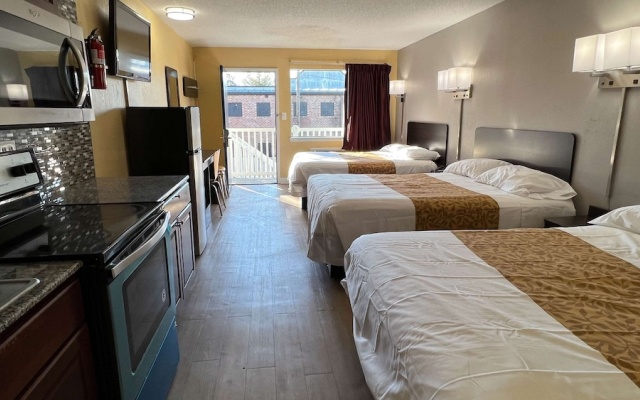 photo 3 of Travelodge Wilmington