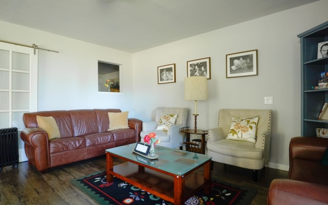 photo 2 of Treehouse San Francisco Airport North Sleeps 6