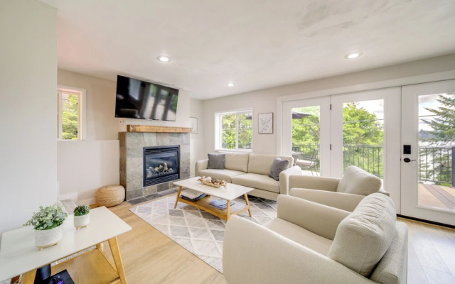 photo 2 of Tree-lined, Hayden Home w/ Hot Tub & Lake Views