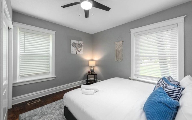 photo 4 of Trendy 1br in Garden District