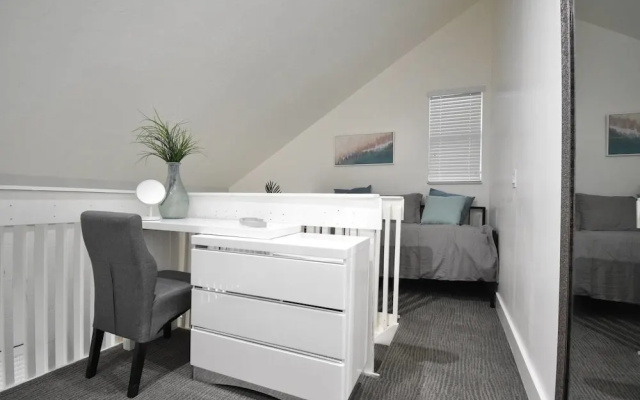 photo 4 of Trendy Loft APT Oceanside Hollywood Beach Unit 4
