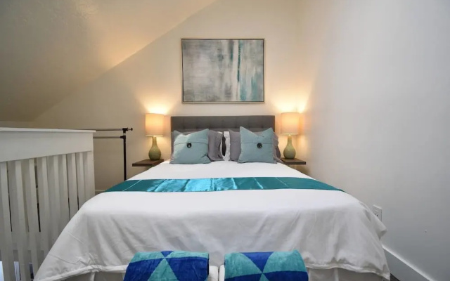 photo 5 of Trendy Loft APT Oceanside Hollywood Beach Unit 4