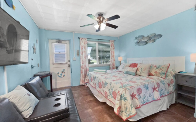 photo 4 of Tropic Terrace #23 - Beachfront Rental Condo by RedAwning