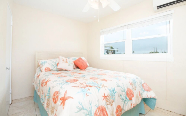 photo 4 of Tropic Terrace #41 - Beachfront Rental 2 Bedroom Apts by Redawning