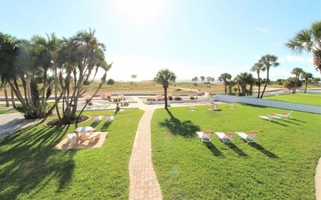 photo 4 of Tropic Terrace #54 - Beachfront Rental 1 Bedroom Condo by Redawning