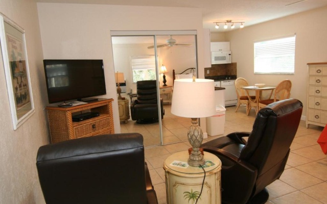 photo 3 of Tropical Villas of Venice Beach