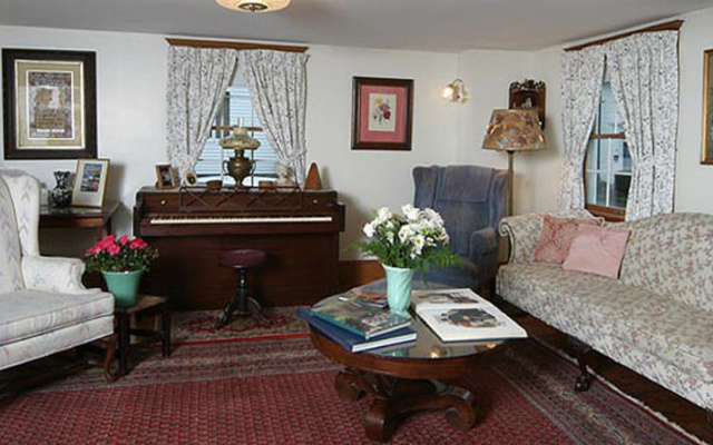 photo 2 of The Tuck Inn
