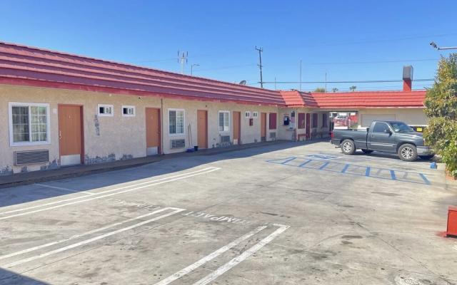 photo 4 of Twenty-First Century Inn