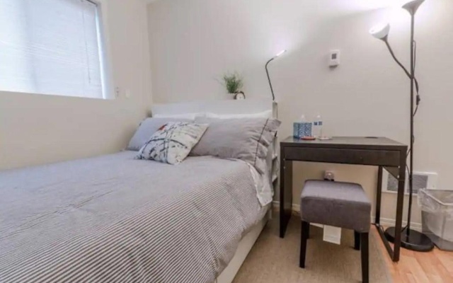photo 3 of Two Bedroom MIL Apartment Close to Airport Link Rail
