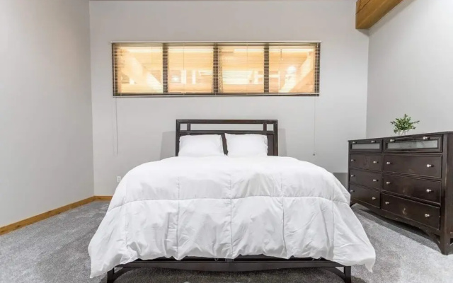 photo 3 of Two Levels Cleveland Luxury Condo