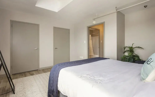photo 3 of TWO Luxurious 1 BR CozySuites in Downtown Louisville