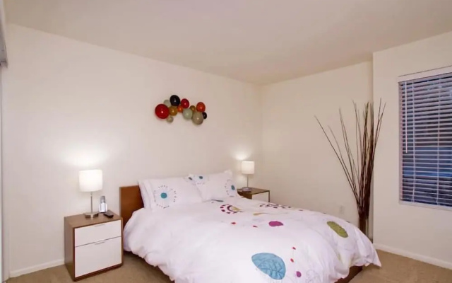 photo 2 of Ultra Chic and Modern By Signature Vacation Rentals