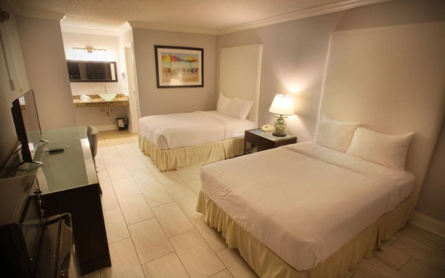 photo 3 of Fort Lauderdale Grand hotel