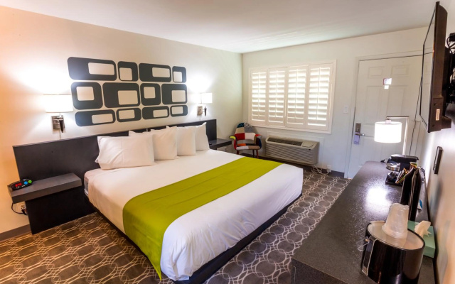 photo 5 of University Inn Tempe