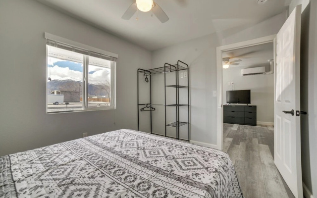 photo 4 of Updated Hawthorne Apartment, 12 Mi to Walker Lake!