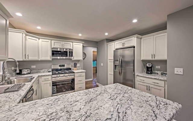 photo 4 of Updated Twin Lakes Cottage, Walk to Lake Mary