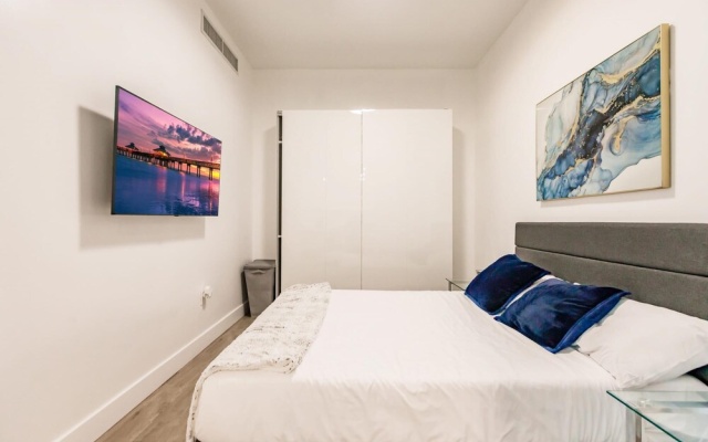 photo 2 of Upscale Modern 2B Condo on the Beach