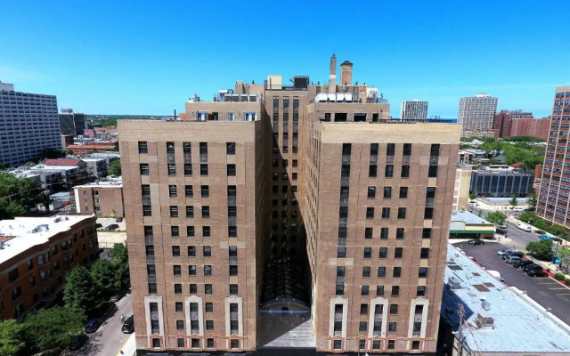 photo 2 of Uptown Gem