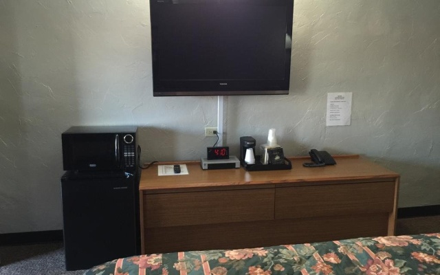 photo 3 of USA Inn