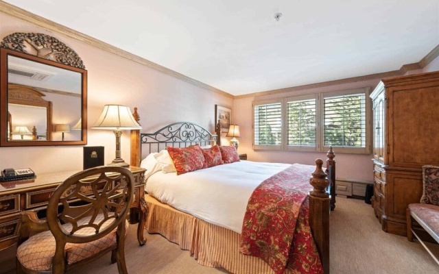 photo 4 of Cozy 2 Bedroom Slopeside Mountain Residence in Vail Village Just Steps From Gondola 1