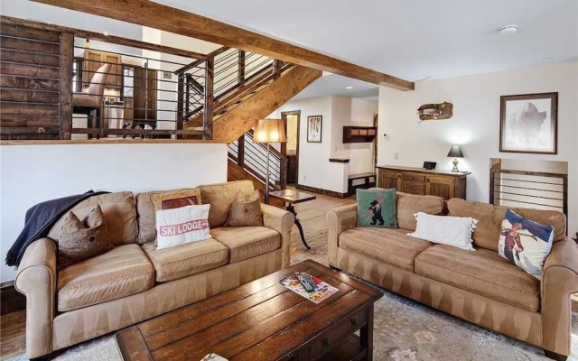 photo 2 of Vail Point #40 4 Bedrooms 3 Bathrooms Condo