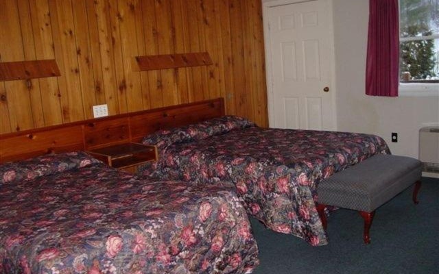 photo 3 of Val Roc Motel