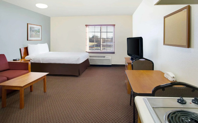 photo 5 of WoodSpring Suites Asheville - Biltmore West