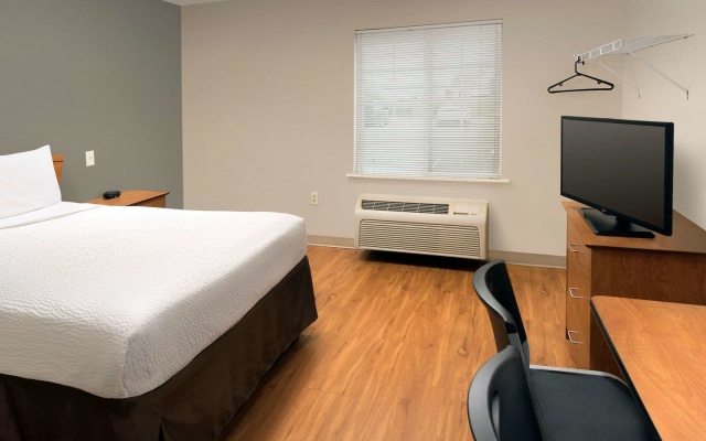photo 3 of WoodSpring Suites Louisville Clarksville