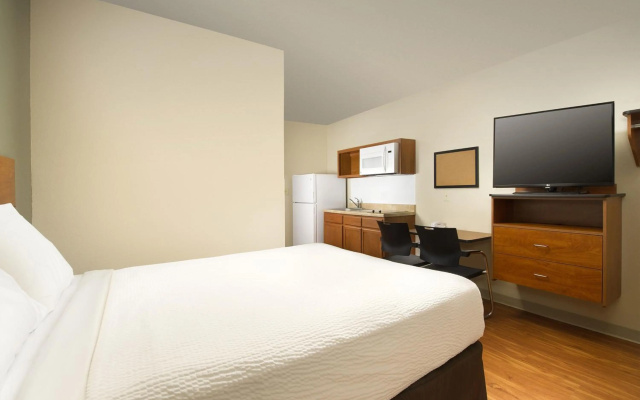 photo 2 of Extended Stay America Select Suites - Fort Lauderdale - Airport - West