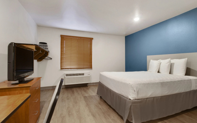 photo 5 of WoodSpring Suites Houston I-45 Airtex